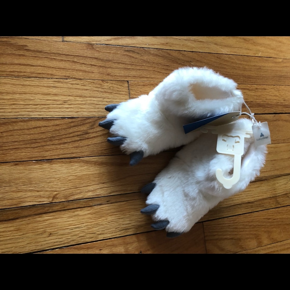 BABY GAP SLIPPERS NWT